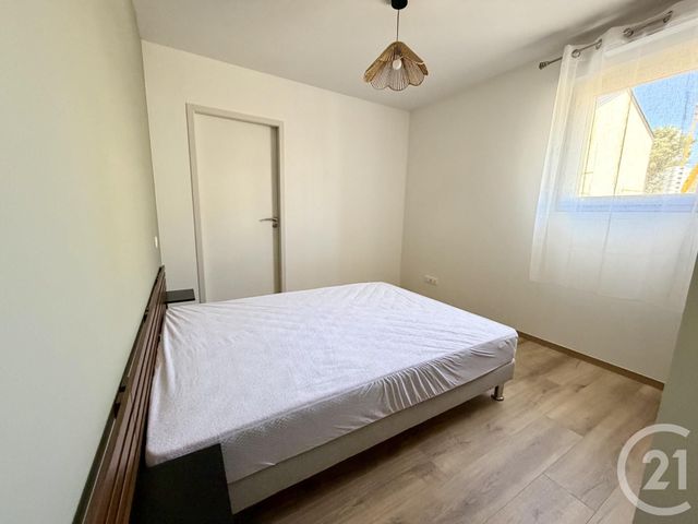 Appartement F2 &agrave; louer - 2 pi&egrave;ces - 42,43 m2 - Luc La Primaube - 12 - MIDI-PYRENEES