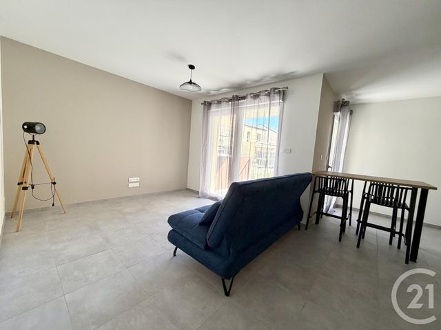 Appartement F2 &agrave; louer - 2 pi&egrave;ces - 42,43 m2 - Luc La Primaube - 12 - MIDI-PYRENEES