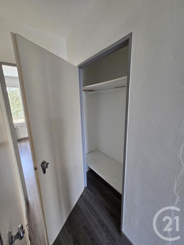 Appartement F4 &agrave; louer - 4 pi&egrave;ces - 67,59 m2 - Rodez - 12 - MIDI-PYRENEES
