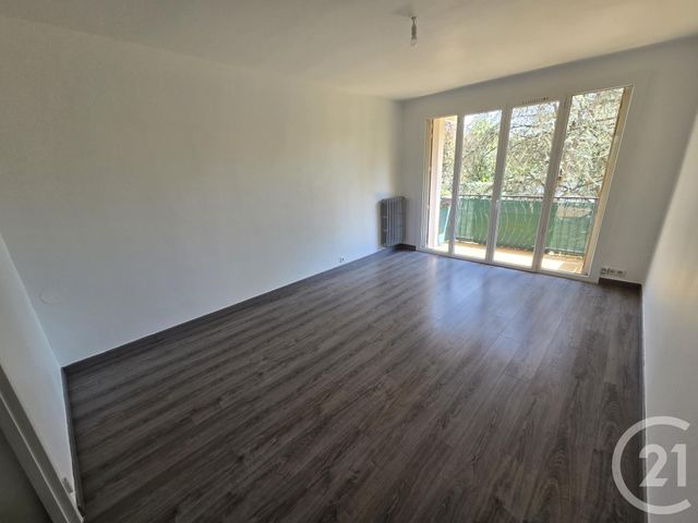 Appartement F4 &agrave; louer - 4 pi&egrave;ces - 67,59 m2 - Rodez - 12 - MIDI-PYRENEES