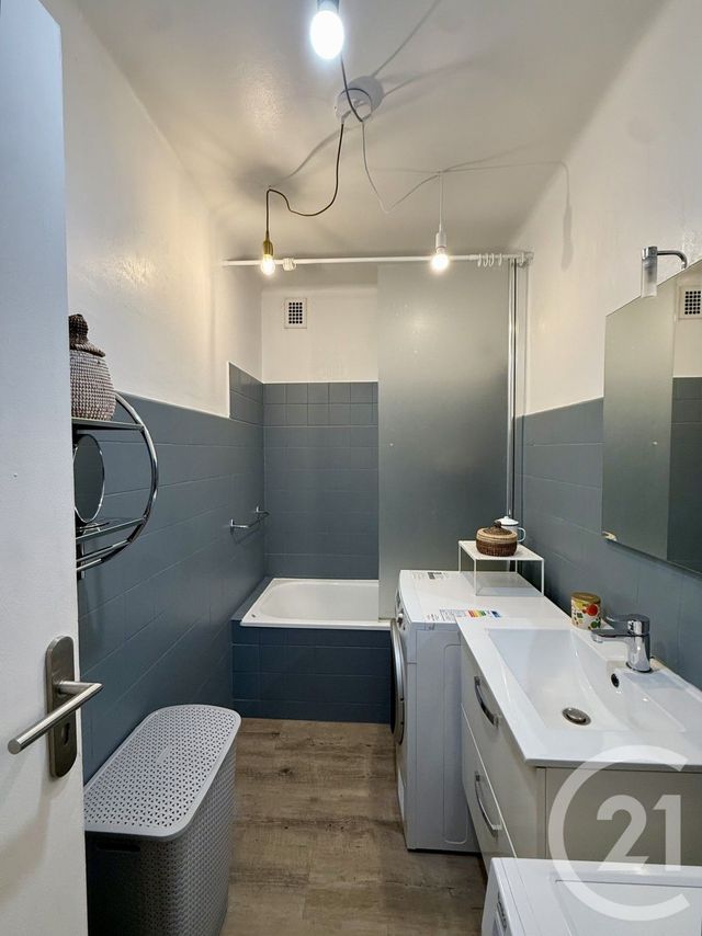 Appartement T3 &agrave; louer - 3 pi&egrave;ces - 71,08 m2 - Rodez - 12 - MIDI-PYRENEES