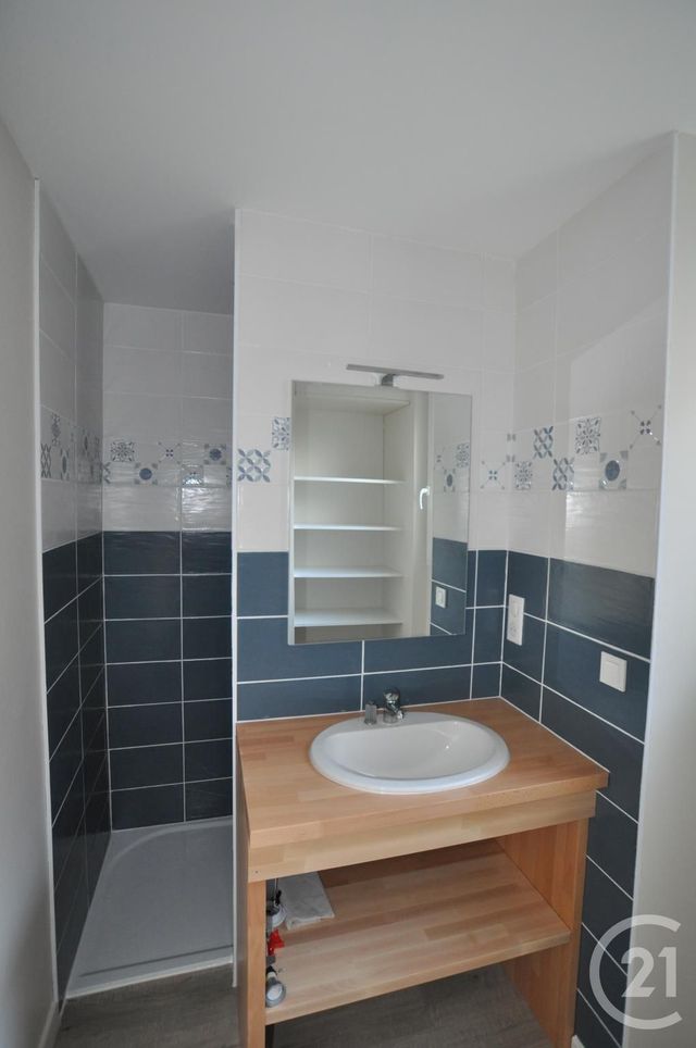 Appartement F3 &agrave; louer - 3 pi&egrave;ces - 67,39 m2 - Rodez - 12 - MIDI-PYRENEES