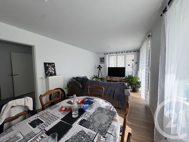 Appartement T4 &agrave; louer - 4 pi&egrave;ces - 97,69 m2 - Rodez - 12 - MIDI-PYRENEES