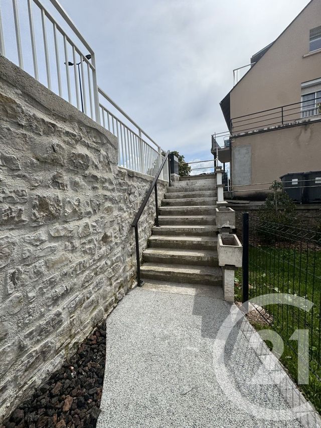 Appartement T4 &agrave; louer - 4 pi&egrave;ces - 97,69 m2 - Rodez - 12 - MIDI-PYRENEES