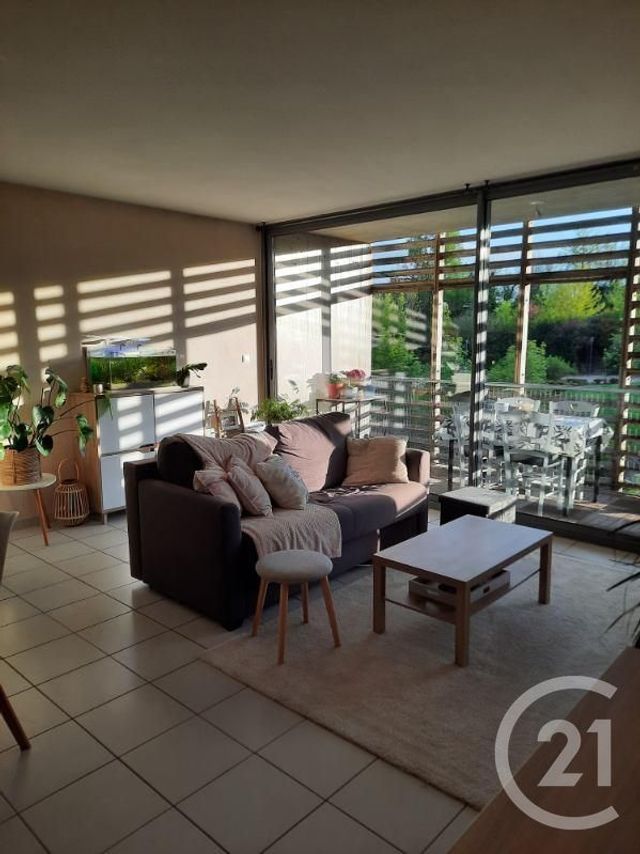 Appartement F3 &agrave; louer - 3 pi&egrave;ces - 62,25 m2 - Rodez - 12 - MIDI-PYRENEES
