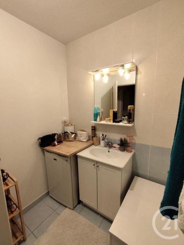 Appartement F3 &agrave; louer - 3 pi&egrave;ces - 62,25 m2 - Rodez - 12 - MIDI-PYRENEES