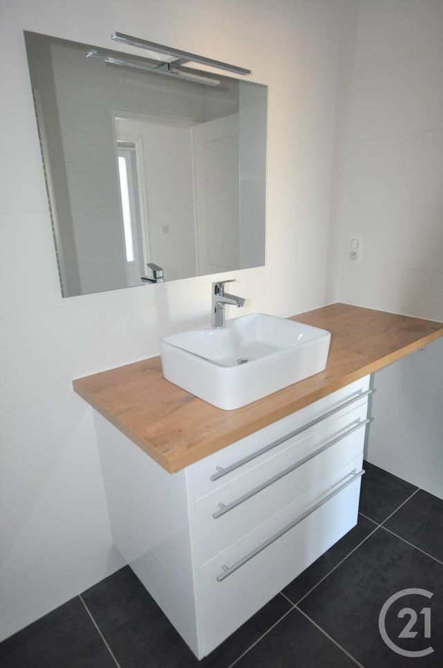 Appartement &agrave; louer - 3 pi&egrave;ces - 63,20 m2 - Rodez - 12 - MIDI-PYRENEES