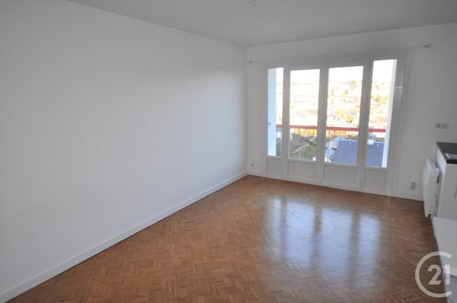 Appartement &agrave; louer - 3 pi&egrave;ces - 63,20 m2 - Rodez - 12 - MIDI-PYRENEES