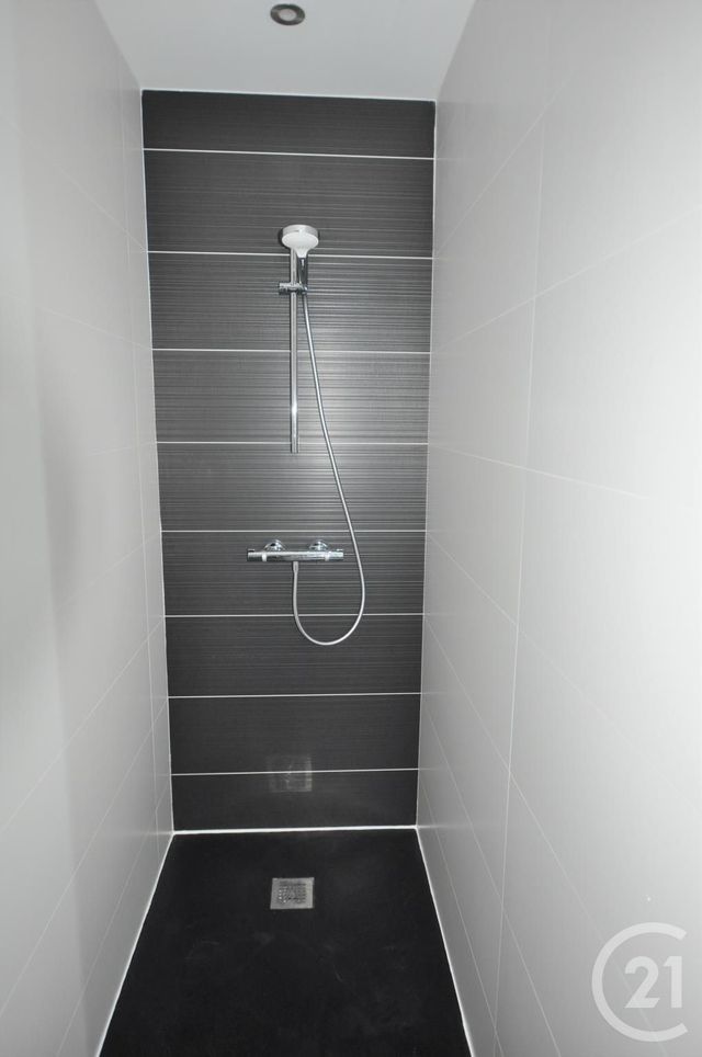 Appartement &agrave; louer - 3 pi&egrave;ces - 63,20 m2 - Rodez - 12 - MIDI-PYRENEES