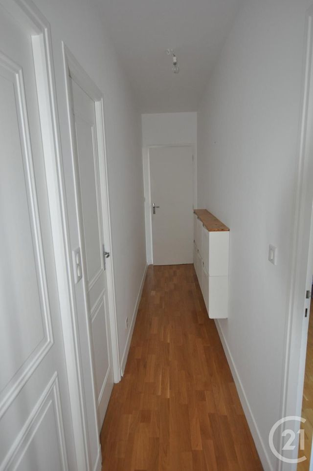 Appartement &agrave; louer - 3 pi&egrave;ces - 63,20 m2 - Rodez - 12 - MIDI-PYRENEES