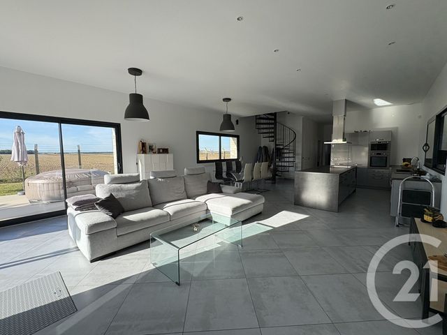 Maison à vendre - 5 pièces - 150 m2 - Crecy La Chapelle - 77 - ILE-DE-FRANCE