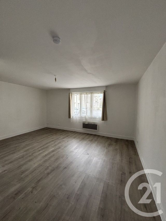 Appartement F1 &agrave; louer - 1 pi&egrave;ce - 30,40 m2 - Bouleurs - 77 - ILE-DE-FRANCE