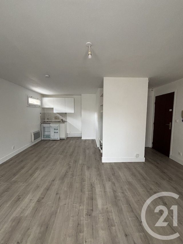 Appartement F1 &agrave; louer - 1 pi&egrave;ce - 30,40 m2 - Bouleurs - 77 - ILE-DE-FRANCE
