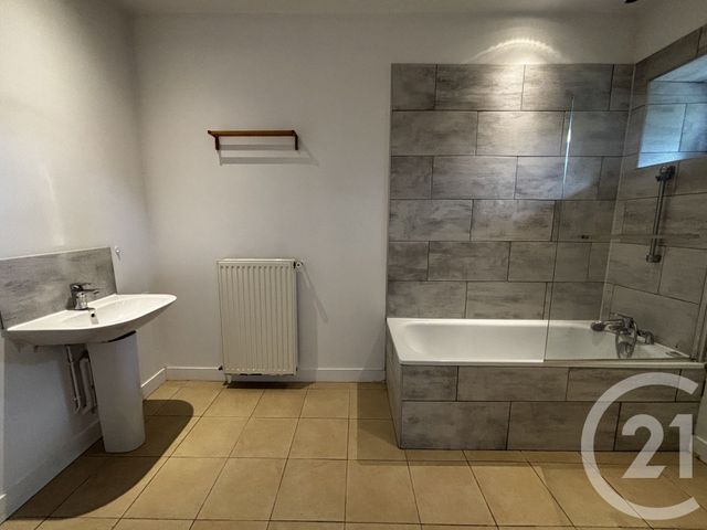 Maison &agrave; louer - 5 pi&egrave;ces - 123,70 m2 - St Fiacre - 77 - ILE-DE-FRANCE