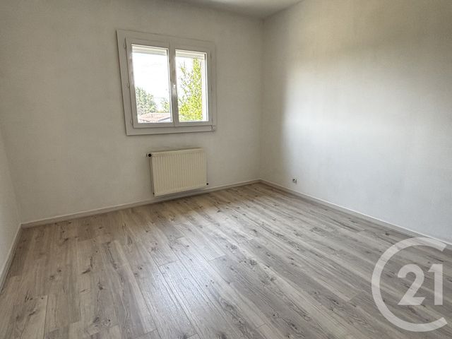Maison &agrave; louer - 5 pi&egrave;ces - 124,60 m2 - Maisoncelles En Brie - 77 - ILE-DE-FRANCE