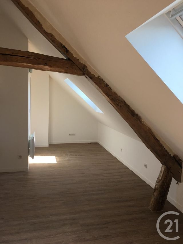 Appartement Studio &agrave; louer - 1 pi&egrave;ce - 23,22 m2 - Pommeuse - 77 - ILE-DE-FRANCE