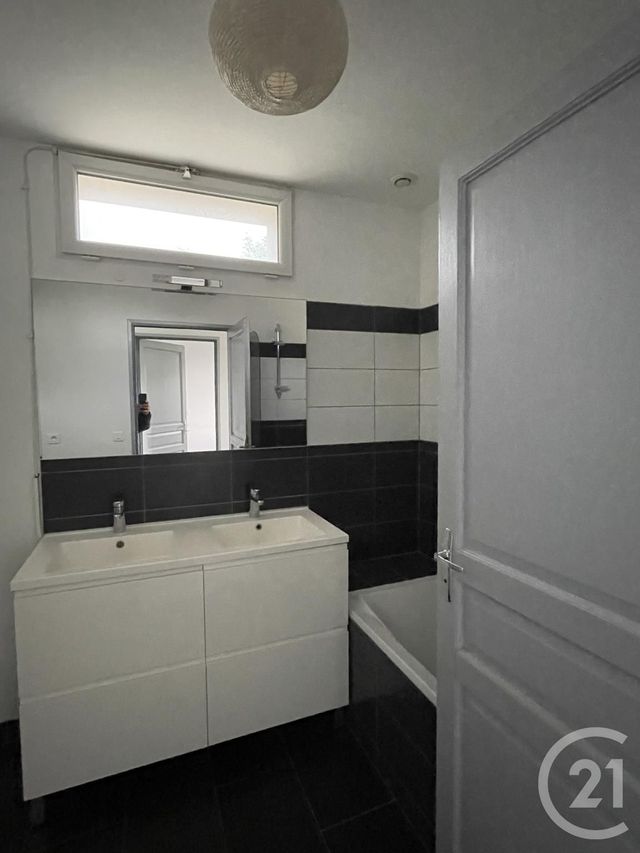 Maison &agrave; louer - 4 pi&egrave;ces - 65,58 m2 - Chamarande - 91 - ILE-DE-FRANCE