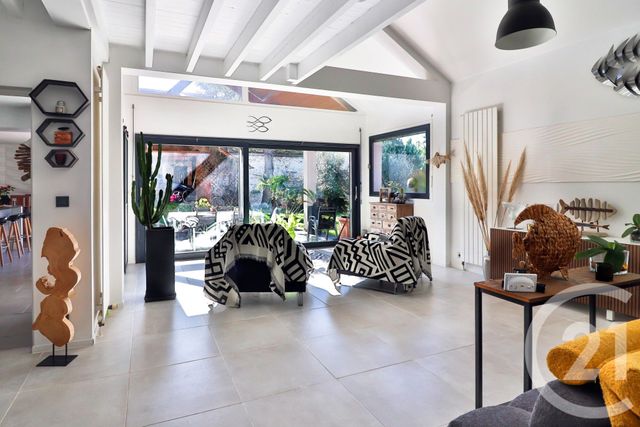 Maison &agrave; vendre - 7 pi&egrave;ces - 250 m2 - Etrechy - 91 - ILE-DE-FRANCE