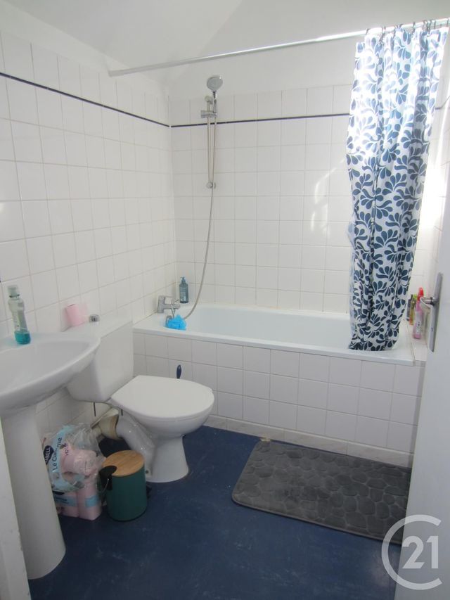 Appartement F2 &agrave; louer - 2 pi&egrave;ces - 50,25 m2 - Chamarande - 91 - ILE-DE-FRANCE