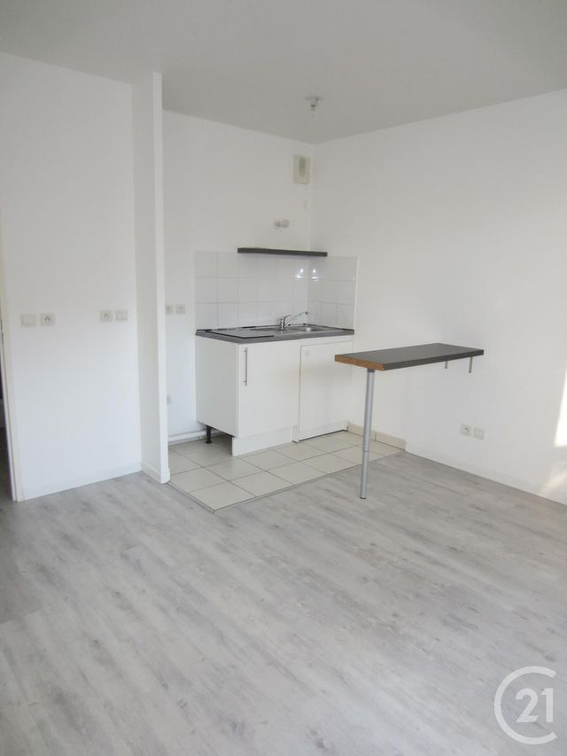 Appartement Studio &agrave; louer - 1 pi&egrave;ce - 23 m2 - Etrechy - 91 - ILE-DE-FRANCE