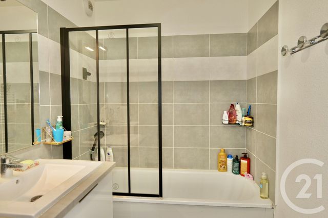 Appartement F3 &agrave; vendre - 3 pi&egrave;ces - 71 m2 - Castelnau Le Lez - 34 - LANGUEDOC-ROUSSILLON