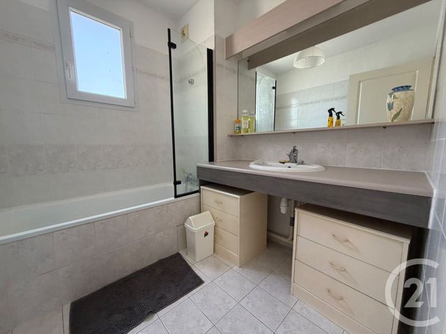 Appartement T3 &agrave; louer - 3 pi&egrave;ces - 90,07 m2 - Lattes - 34 - LANGUEDOC-ROUSSILLON