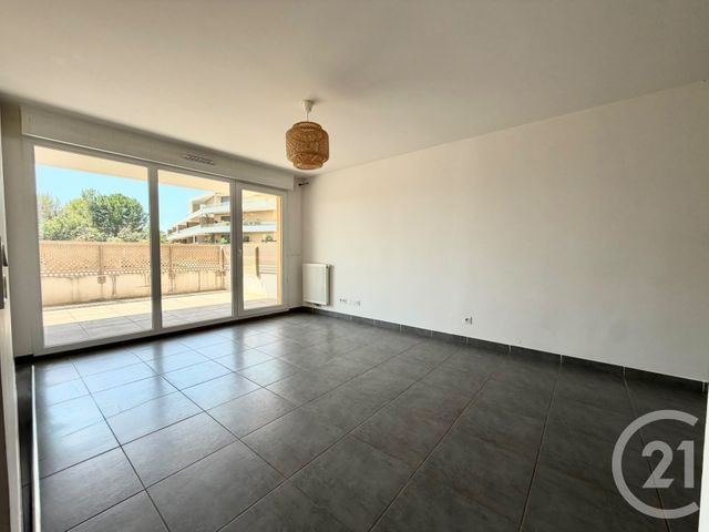 Appartement T2 &agrave; louer - 2 pi&egrave;ces - 45 m2 - Castelnau Le Lez - 34 - LANGUEDOC-ROUSSILLON