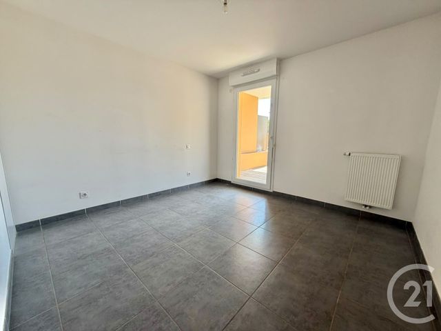Appartement T2 &agrave; louer - 2 pi&egrave;ces - 45 m2 - Castelnau Le Lez - 34 - LANGUEDOC-ROUSSILLON