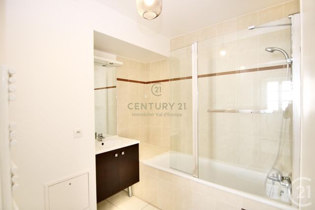 Appartement F4 &agrave; louer - 4 pi&egrave;ces - 94,41 m2 - Serris - 77 - ILE-DE-FRANCE