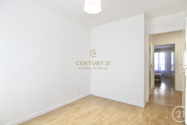 Appartement F4 &agrave; louer - 4 pi&egrave;ces - 94,41 m2 - Serris - 77 - ILE-DE-FRANCE
