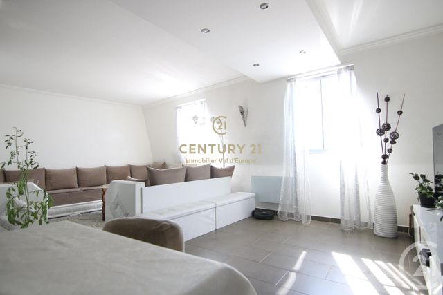 Appartement F3 à vendre - 3 pièces - 74,85 m2 - Serris - 77 - ILE-DE-FRANCE
