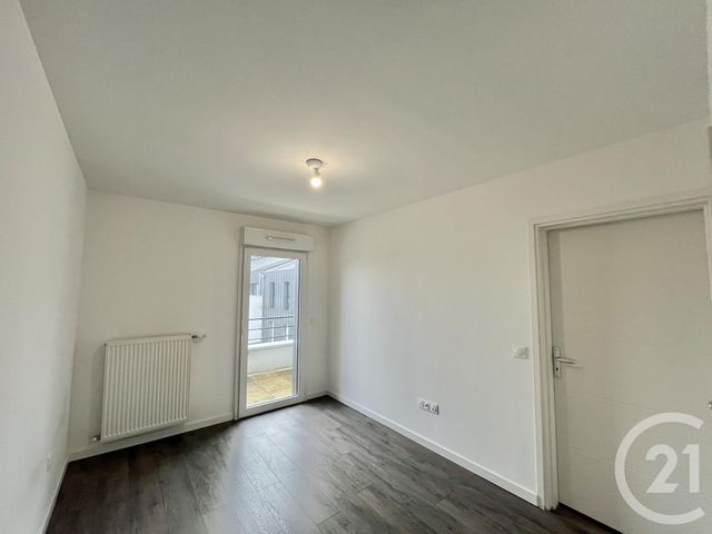 Appartement F3 à vendre - 3 pièces - 62 m2 - Serris - 77 - ILE-DE-FRANCE