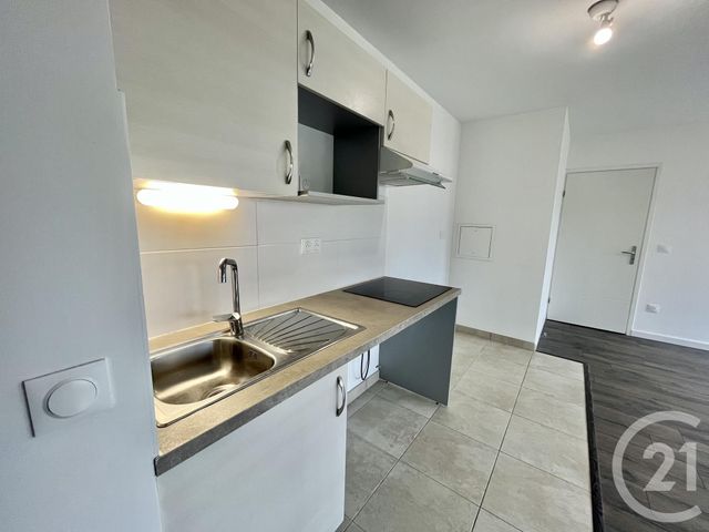 Appartement F3 à vendre - 3 pièces - 62 m2 - Serris - 77 - ILE-DE-FRANCE