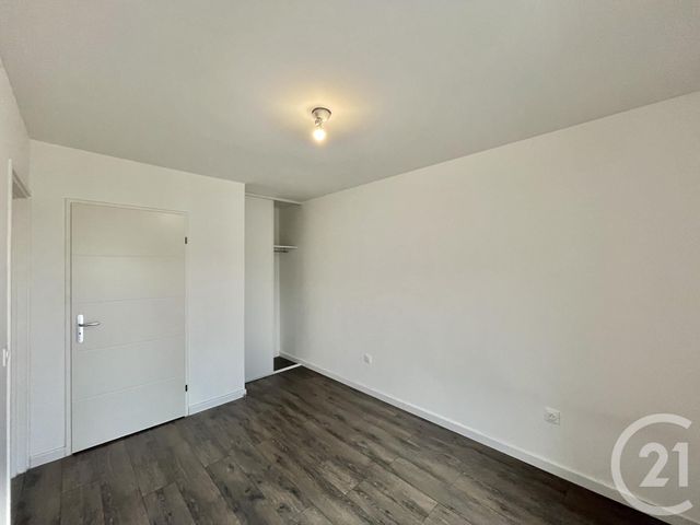 Appartement F3 à vendre - 3 pièces - 62 m2 - Serris - 77 - ILE-DE-FRANCE