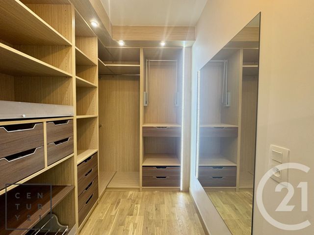 Maison à louer - 6 pièces - 227,10 m2 - Bailly Romainvilliers - 77 - ILE-DE-FRANCE