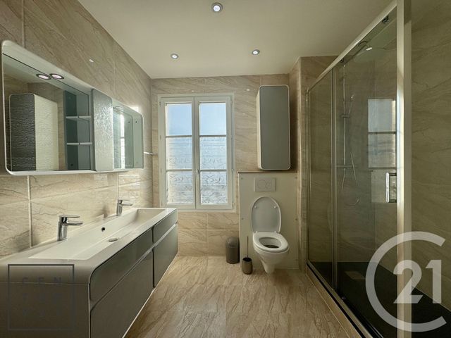 Maison à louer - 6 pièces - 227,10 m2 - Bailly Romainvilliers - 77 - ILE-DE-FRANCE