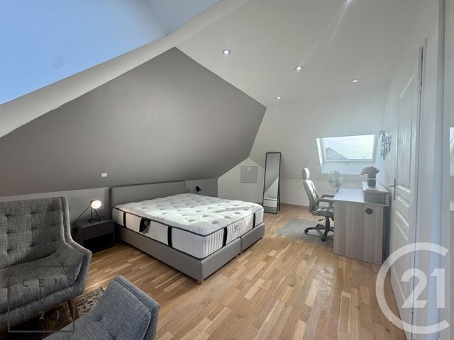 Maison à louer - 6 pièces - 227,10 m2 - Bailly Romainvilliers - 77 - ILE-DE-FRANCE