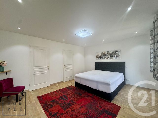 Maison à louer - 6 pièces - 227,10 m2 - Bailly Romainvilliers - 77 - ILE-DE-FRANCE