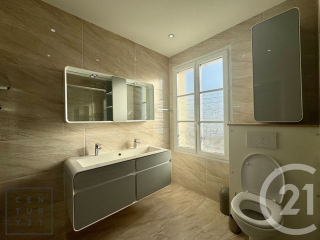 Maison à louer - 6 pièces - 227,10 m2 - Bailly Romainvilliers - 77 - ILE-DE-FRANCE