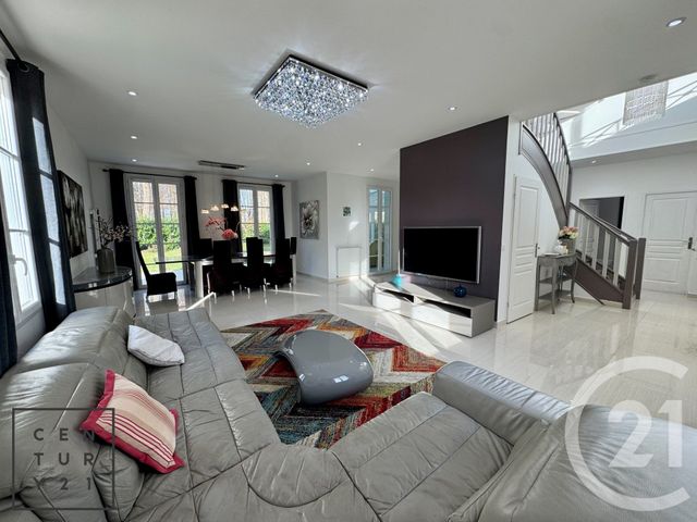 Maison à louer - 6 pièces - 227,10 m2 - Bailly Romainvilliers - 77 - ILE-DE-FRANCE