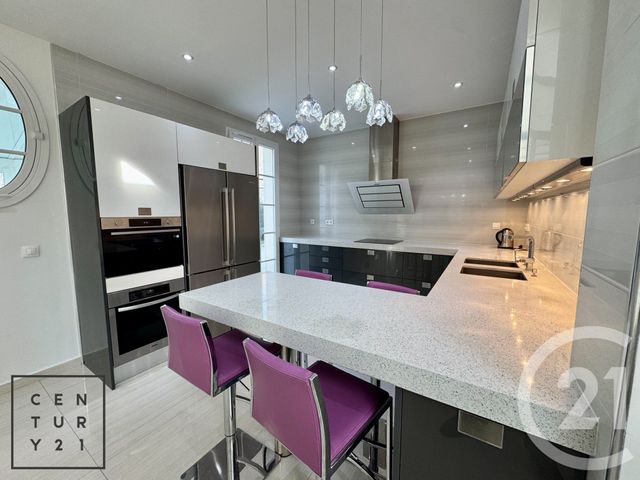 Maison à louer - 6 pièces - 227,10 m2 - Bailly Romainvilliers - 77 - ILE-DE-FRANCE