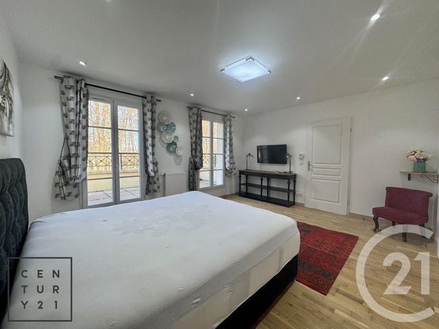 Maison à louer - 6 pièces - 227,10 m2 - Bailly Romainvilliers - 77 - ILE-DE-FRANCE