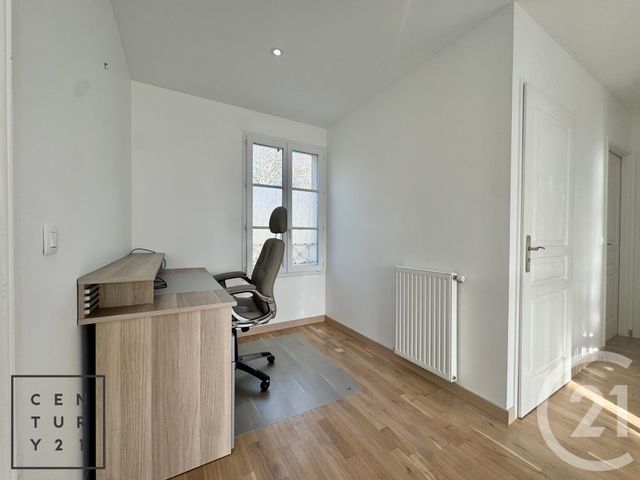 Maison à louer - 6 pièces - 227,10 m2 - Bailly Romainvilliers - 77 - ILE-DE-FRANCE