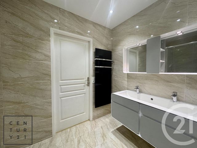 Maison à louer - 6 pièces - 227,10 m2 - Bailly Romainvilliers - 77 - ILE-DE-FRANCE