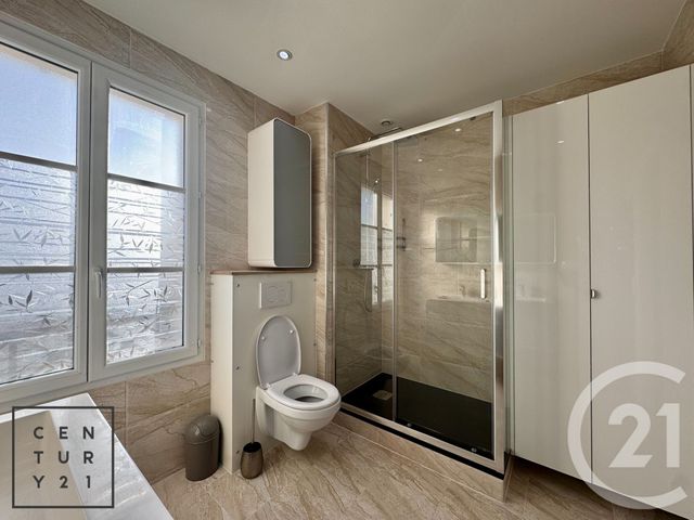 Maison à louer - 6 pièces - 227,10 m2 - Bailly Romainvilliers - 77 - ILE-DE-FRANCE