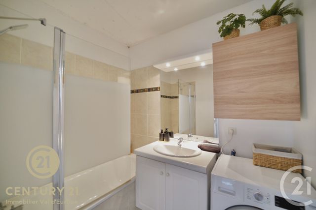 Appartement F3 &agrave; vendre - 3 pi&egrave;ces - 70 m2 - Serris - 77 - ILE-DE-FRANCE