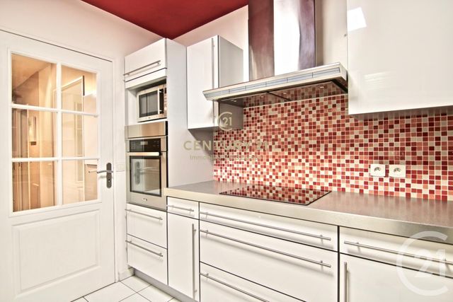 Appartement a louer - 4 pièce(s) - 102.7 m2 - Surfyn