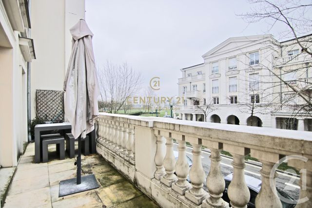 Appartement a louer - 4 pièce(s) - 102.7 m2 - Surfyn