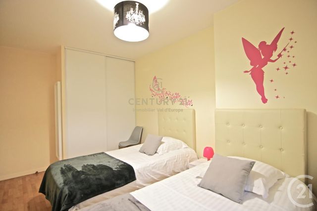 Appartement a louer - 4 pièce(s) - 102.7 m2 - Surfyn