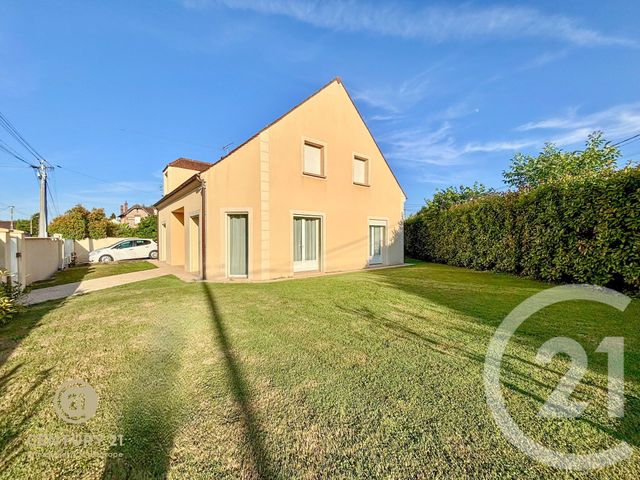 Maison à vendre - 7 pièces - 177,33 m2 - Montceaux Les Meaux - 77 - ILE-DE-FRANCE